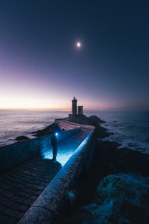 Lune et Néon - Phare du Petit Minou